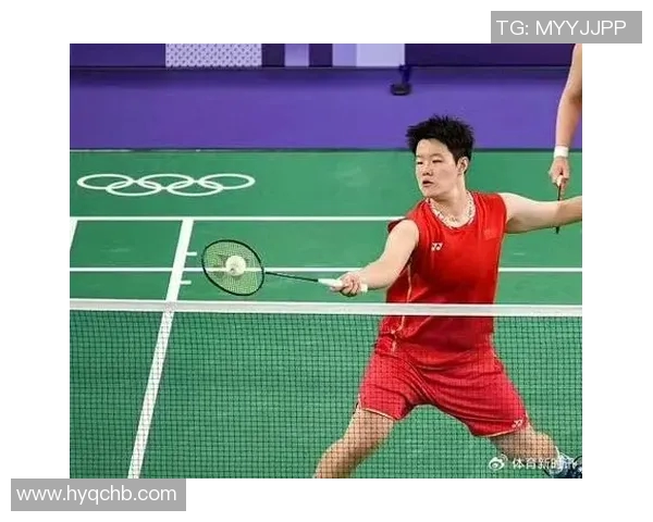 中国羽毛球明星运动员成长历程与成就探索：从青训到世界顶尖的奋斗故事